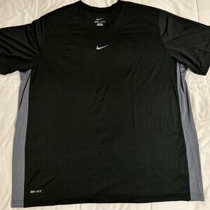 Nike Dri-Fit Fitness T-shirt….